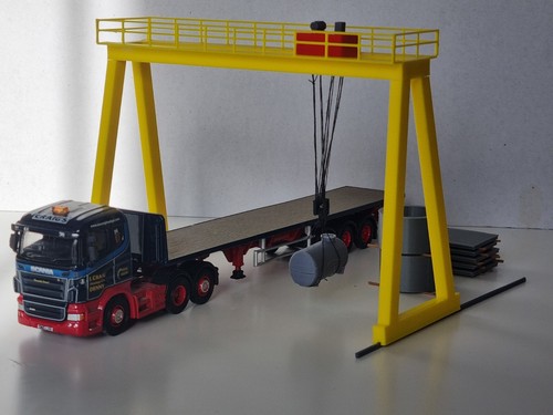 Scale gantry crane oo - scale,