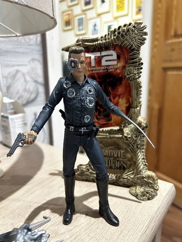 Mcfarlane toys terminator 2 - -,