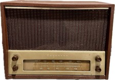 The Magnavox Co AM-7 Style