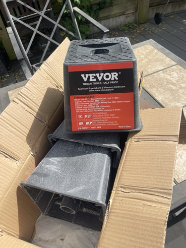 X vevor levelling jack - ,