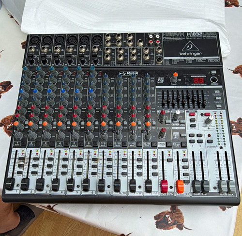 Behringer xenyx x1832usb - behringer,