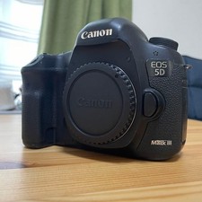 Canon EOS 5D Mark III Black Digital SLR Camera 22.3 MP Body 36 x 24 mm CMOS
