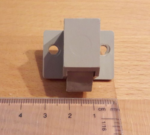 Latch snap cupboard - 1,