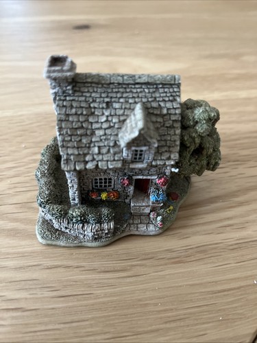 Lilliput lane fuschia - lilliput, cottage