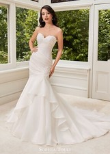 Sophia Tolli y21987