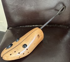 VINTAGE WOODEN SHOE STRETCHER