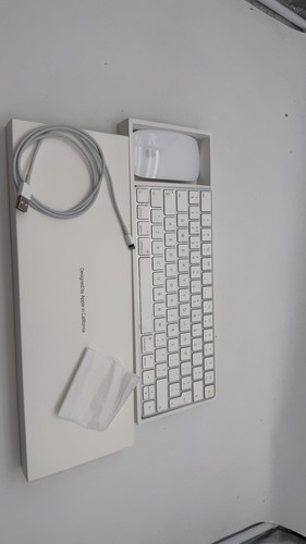 Apple magic keyboard - magic,