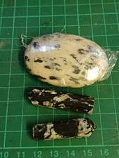 Black K2nite Palm Stone + 2