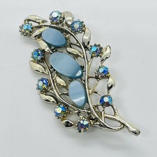 Vintage 1950s Pale Blue Thermoset Aurora Borealis Crystal Flower Bouquet Brooch