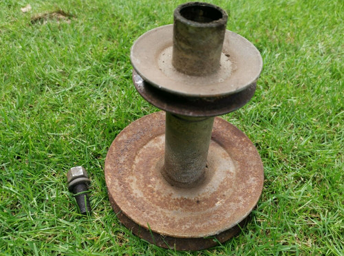 Toro wheel horse - wheel, pulley