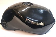 Kawasaki Zr-7 tank fuel tank