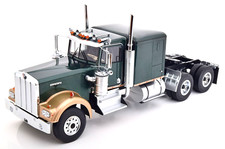 KENWORTH W900 GREEN 1:18 SCALE