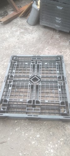 Plastic pallets 1200 1000 - x,