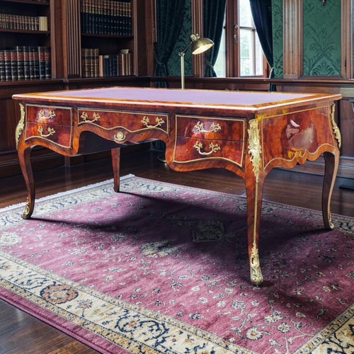 Large presidential desk - presidential,