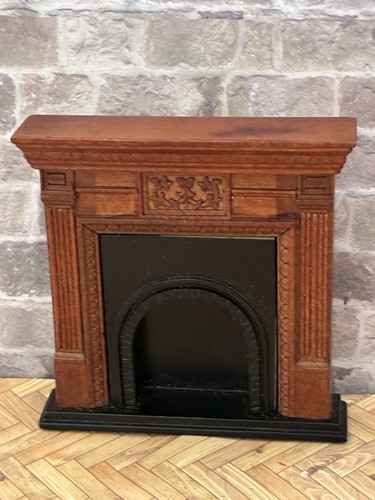 Dolls house scale - 1/12,
