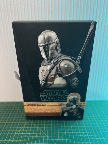 Hot toys star wars mandalorian - hot,