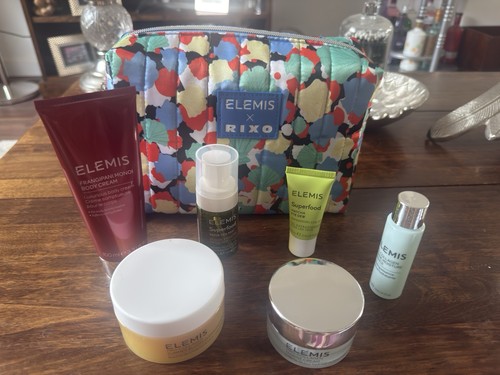 Elemis travel kit nixon gift - travel,