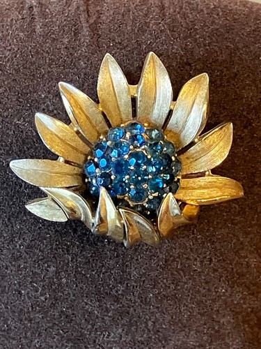 Vintage crown trifari blue - vintage,