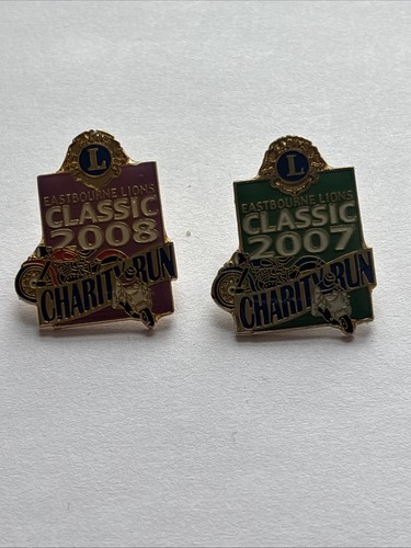 Two lions club metal - two, badges