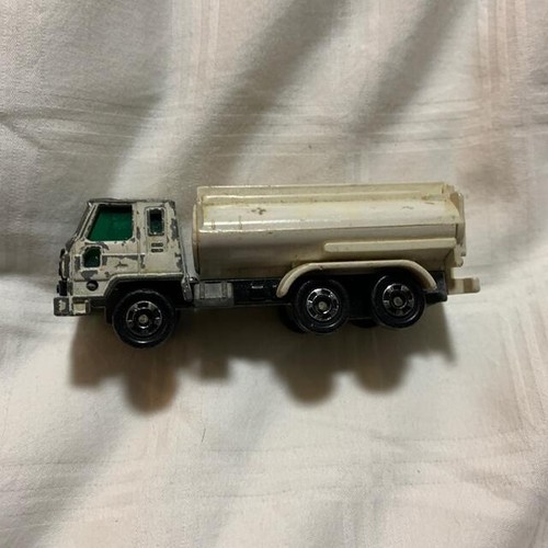 Tomica made japan nissan - tomica,, japan,