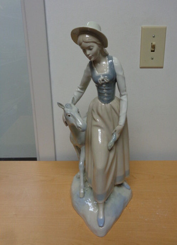 Vintage tall lladro - tall,
