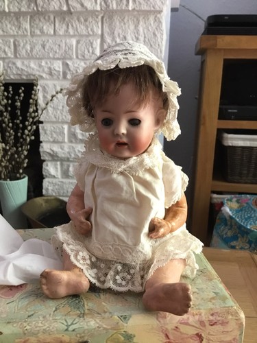 Tiny antique bisque - bisque, baby