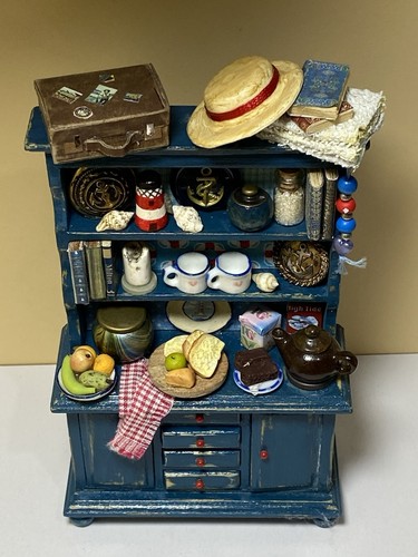 Dolls house 12th scale - dolls,