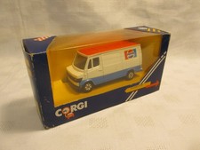 CORGI MERCEDES 207D