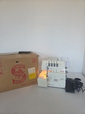 Singer 14u544 Overlock Super