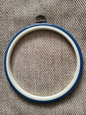 Round Flexi Hoop for embroidery display in Dark Blue, 6 inch