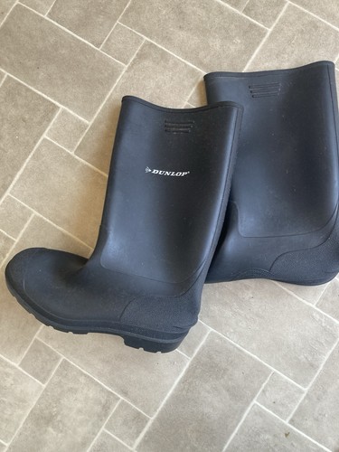 Gents black size wellington - 9,