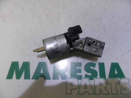 Lock cylinder for ignition