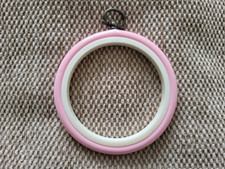 Round Flexi Hoop for embroidery display, Pink, 3 inch