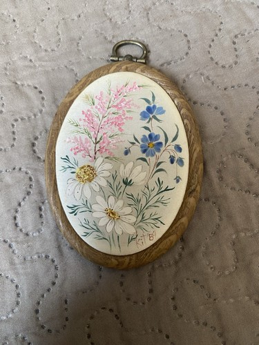 Small vintage wooden frame - small,
