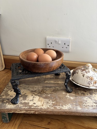 Victorian trivet stand - trivet,