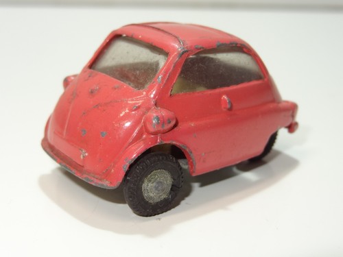 Triang spot 118 isetta - on,