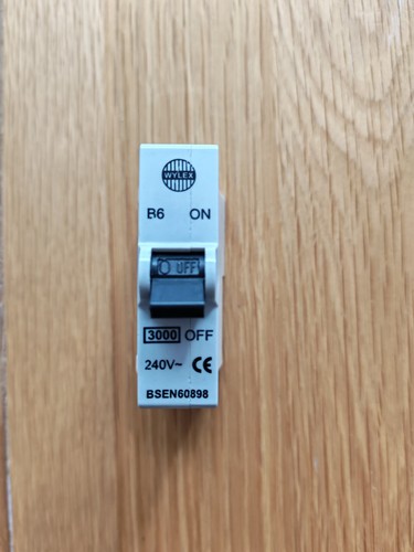 Wylex amp type plug in - b, mcb
