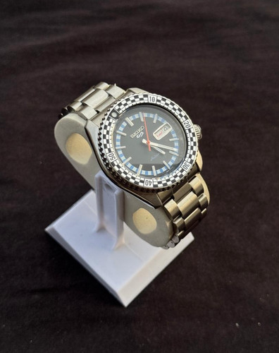 Seiko sports srpk67k1 - 5,