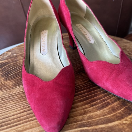 Vivaldi red pointed - pointed, court