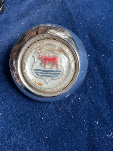 Morris bonnet badge - morris,