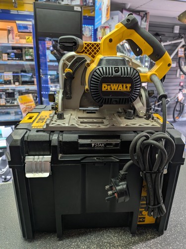 Dewalt dws520 240v plunge saw - dws520,