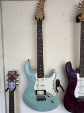 Yamaha Pacifica PAC-112v Sonic