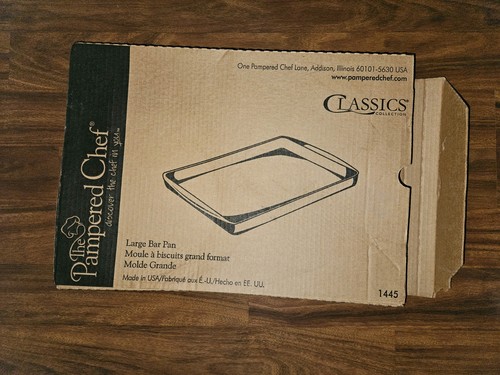 Pampered chef large stoneware - pampered,