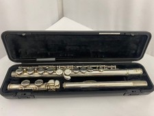 Yamaha YFL-211 Flute Silver Plate Student Model With Case Used Japan