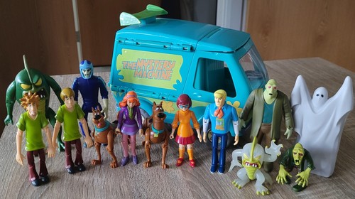Scooby doo mystery machine - scooby,