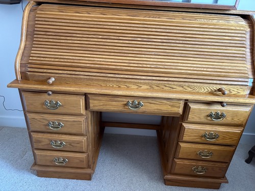 Solid oak lockable roll - lockable,