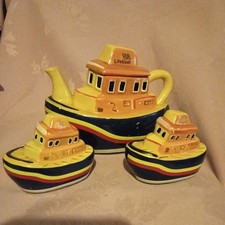 (E1) CRUET unusual collectable RNLI LIFEBOAT TEAPOT AND SALT & PEPPER boat