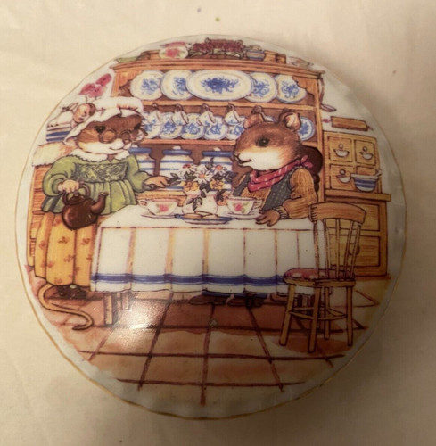 Regency fine arts china - regency, lidded