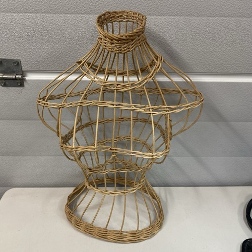 Wicker rattan mannequin bust - wicker,