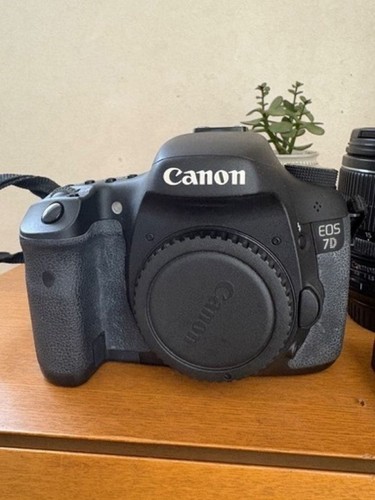 Canon eos digital - 7d, slr